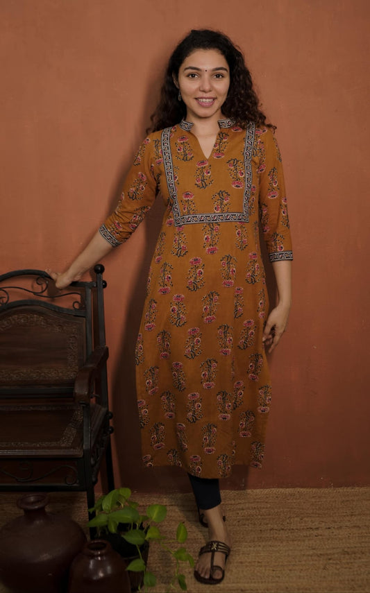 Designer Kurthi (Code - 1826 BK)