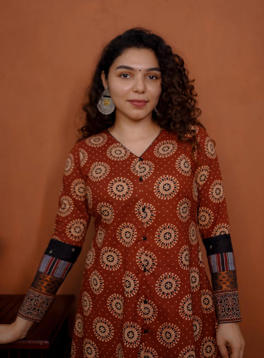 Designer Kurthi(Code-1672 BK)