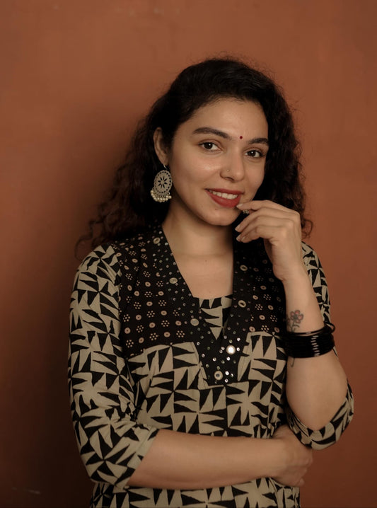 Designer Kurthi (Code - 1878 BK)