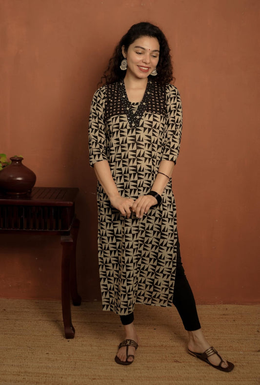 Designer Kurthi (Code - 1878 BK)