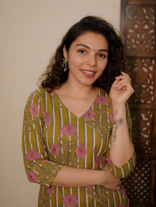 Designer Kurthi (Code-1767 BK)