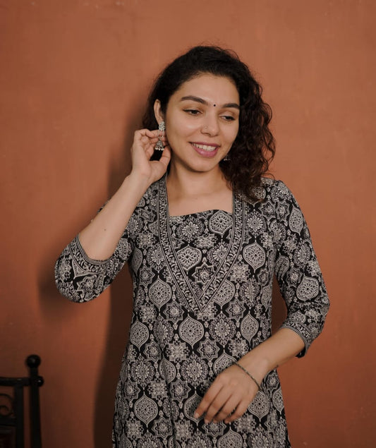 Designer Kurthi (Code-1818 BK)