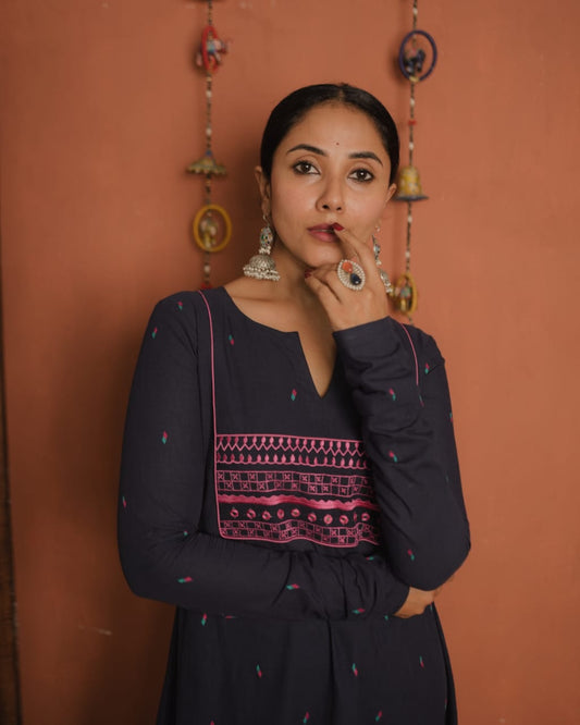 Designer Kurthi (Code - 1917 BK)