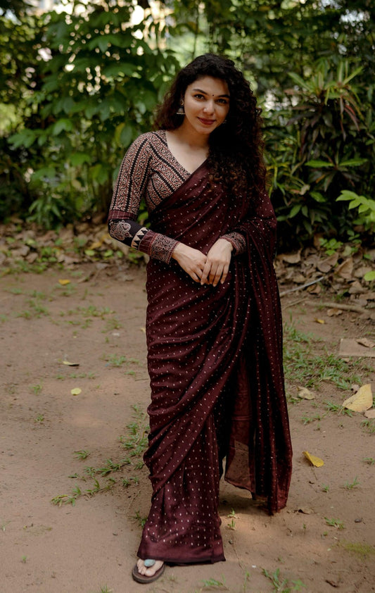 Saree & Blouse Set (19 SS)