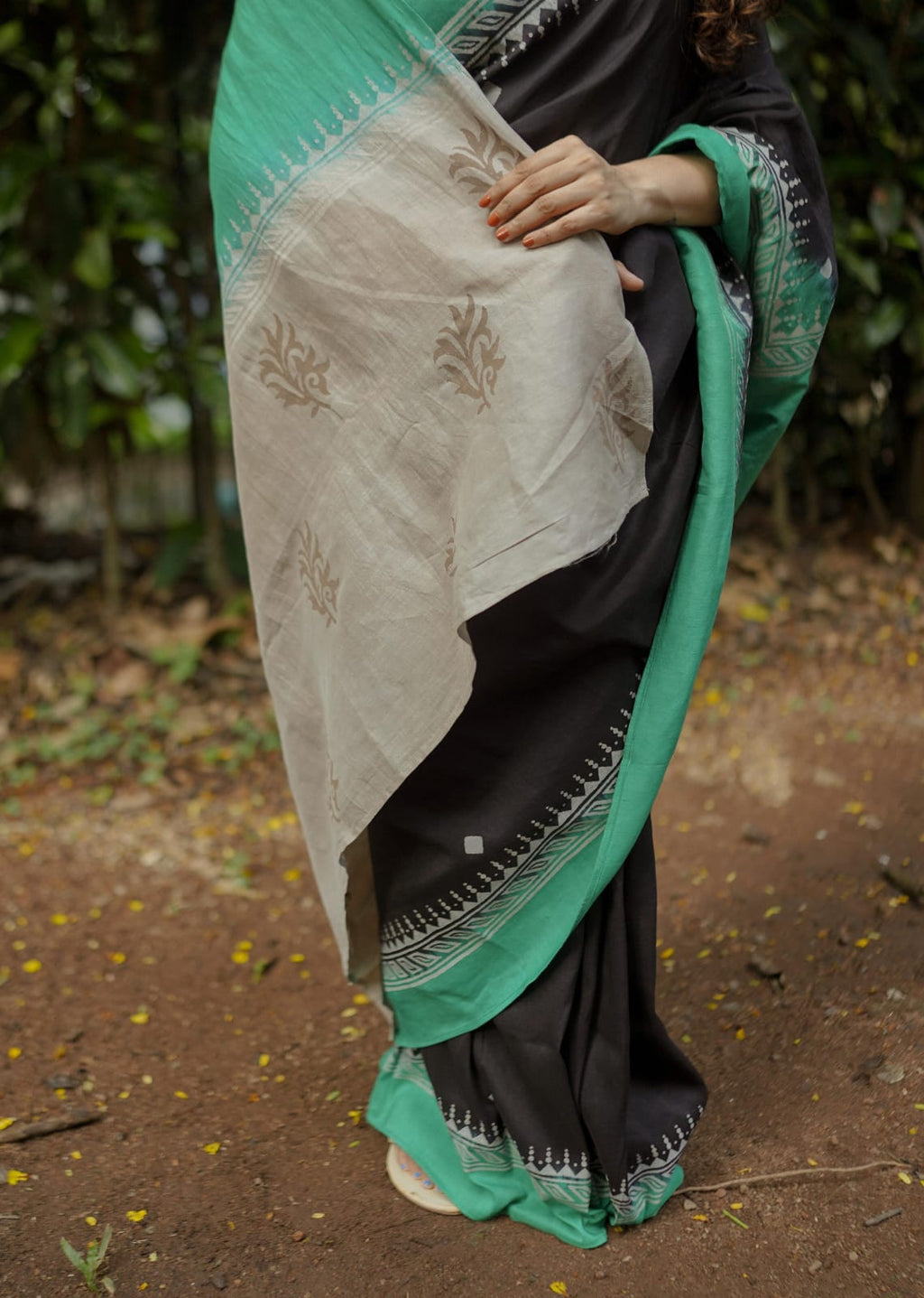 Linen saree - L01