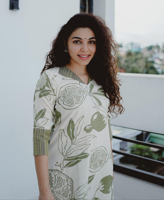 Designer Kurthi (code- 1459 bk)