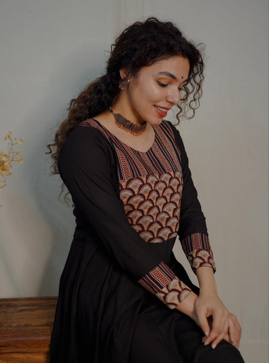 Designer Kurthi (code- 1181bk)