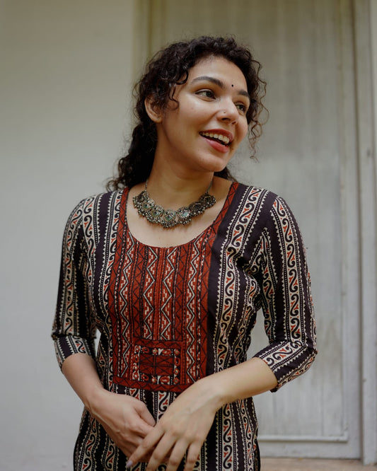 Designer Kurthi (code- 1217bk)