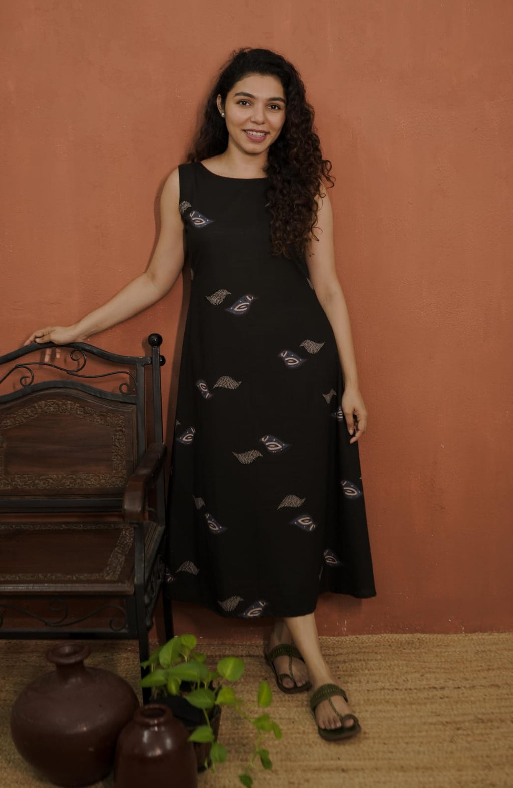 RS .650/- (50% Off on MRP Rs.1300/-) (Code - 1830 BK)