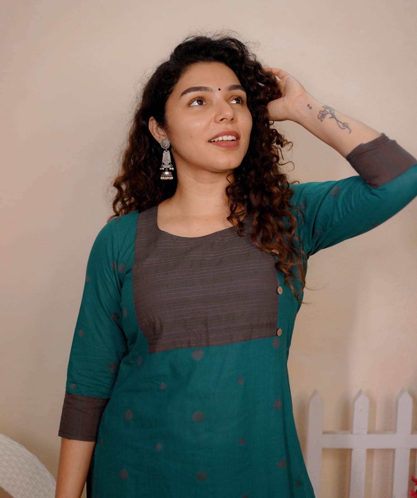 RS.750/- (50% Off on MRP Rs.1500/-) (Code- 1665 BK)