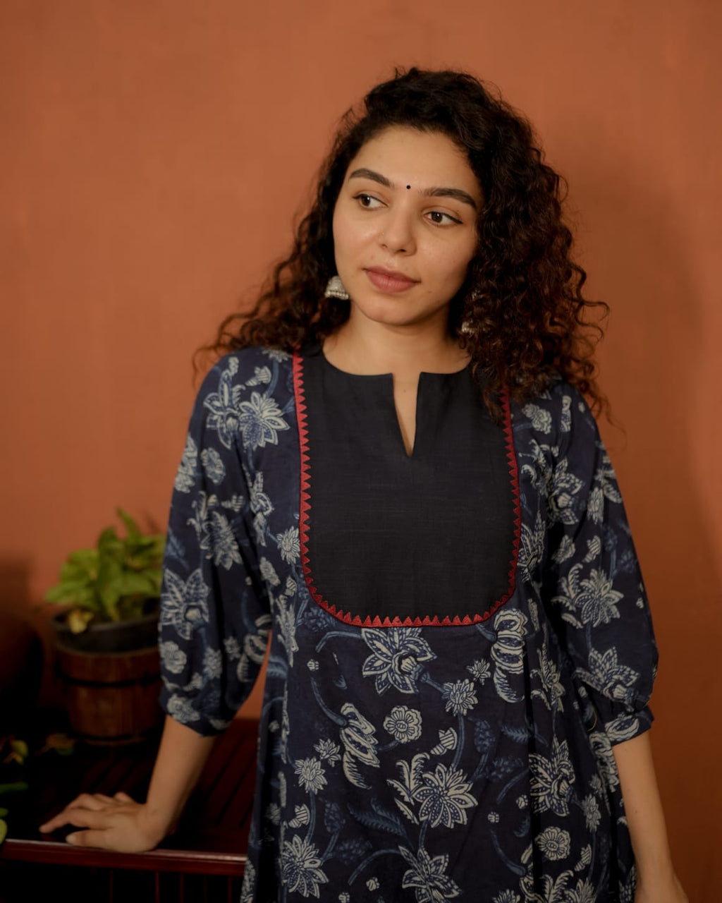 RS .640/- (50% Off on MRP Rs.1280/-) (Code - 1739 BK)