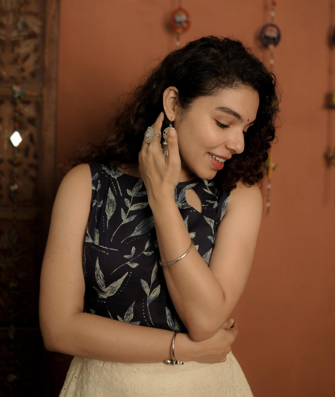 RS.950/- (50% Off on MRP Rs.1900/-) (Code - 1880 BK)