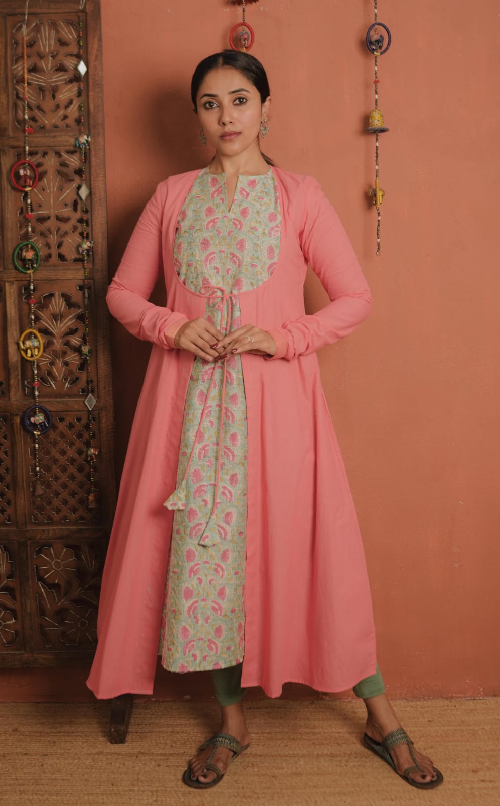 RS.900/- (50%Off on MRP Rs.1800/-) (Code - 1906 BK)