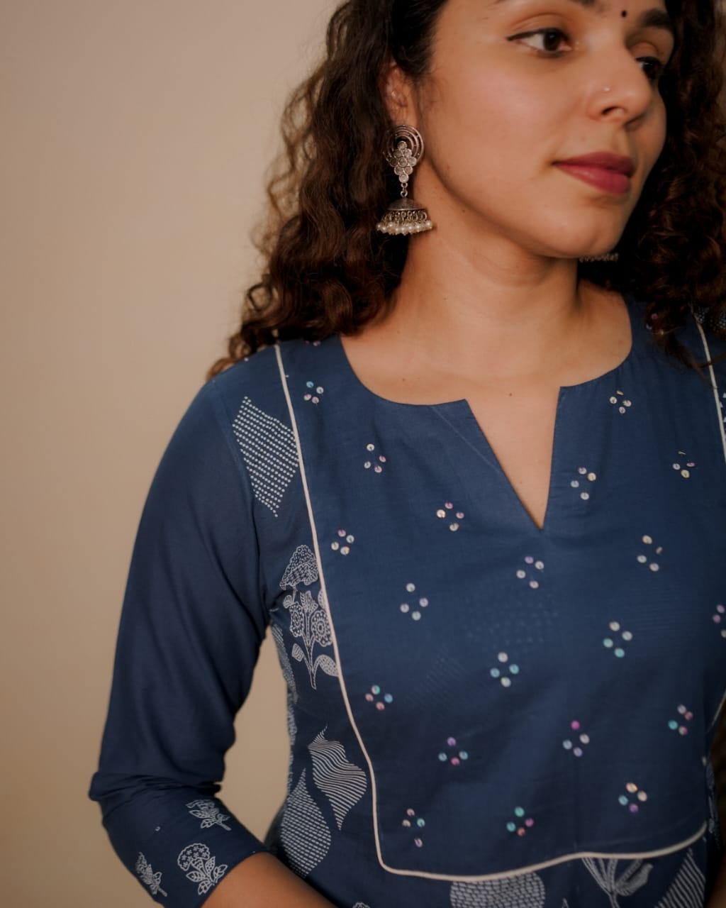 RS .600/- (50% Off on MRP Rs.1200/-)(Code-1766 BK)