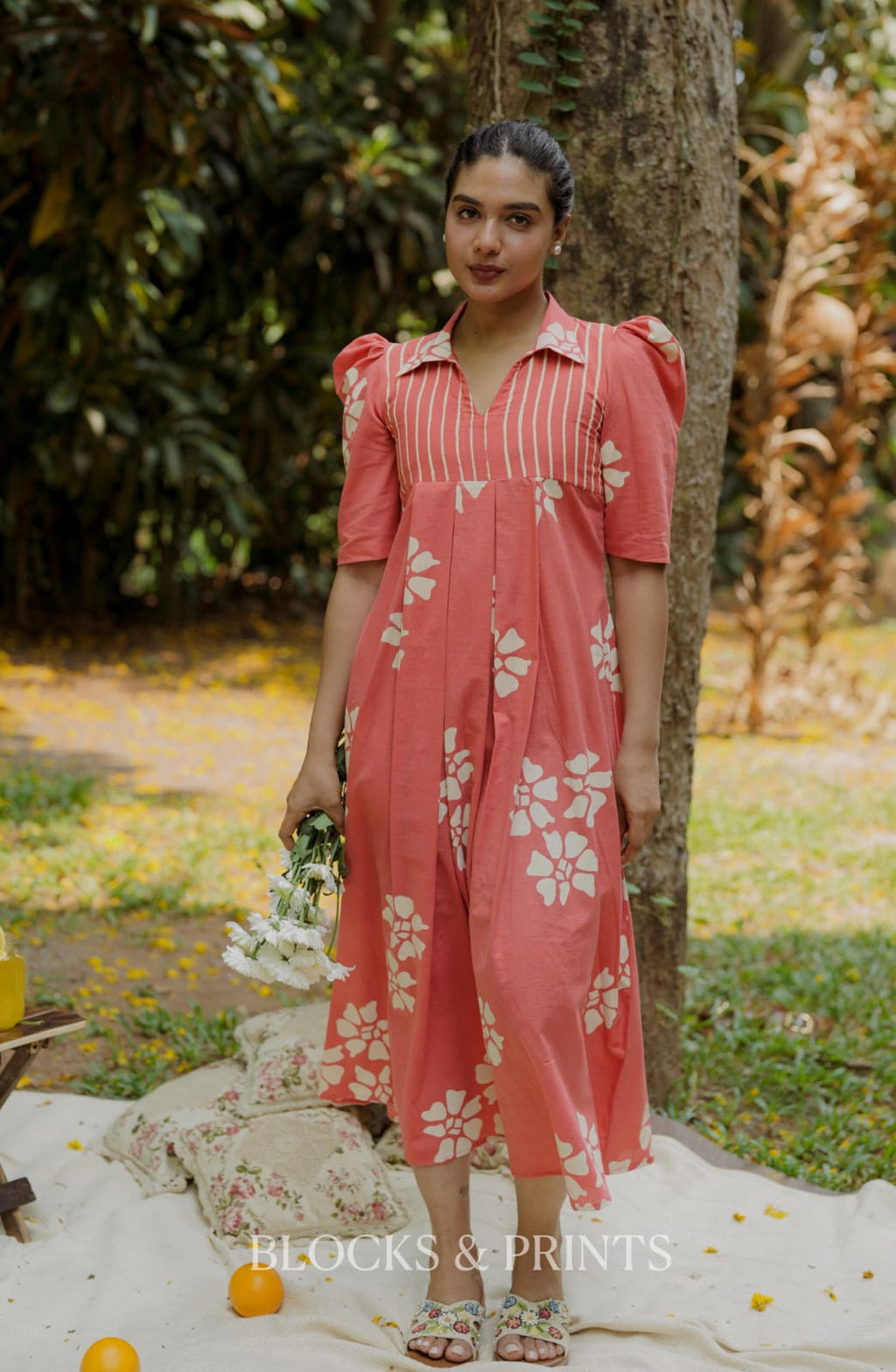 RS.700/- (50%Off on MRP Rs.1400/-) (Code - 2099 BK)