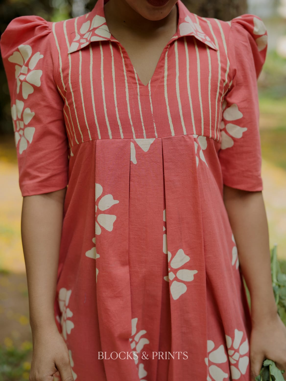 RS.700/- (50%Off on MRP Rs.1400/-) (Code - 2099 BK)