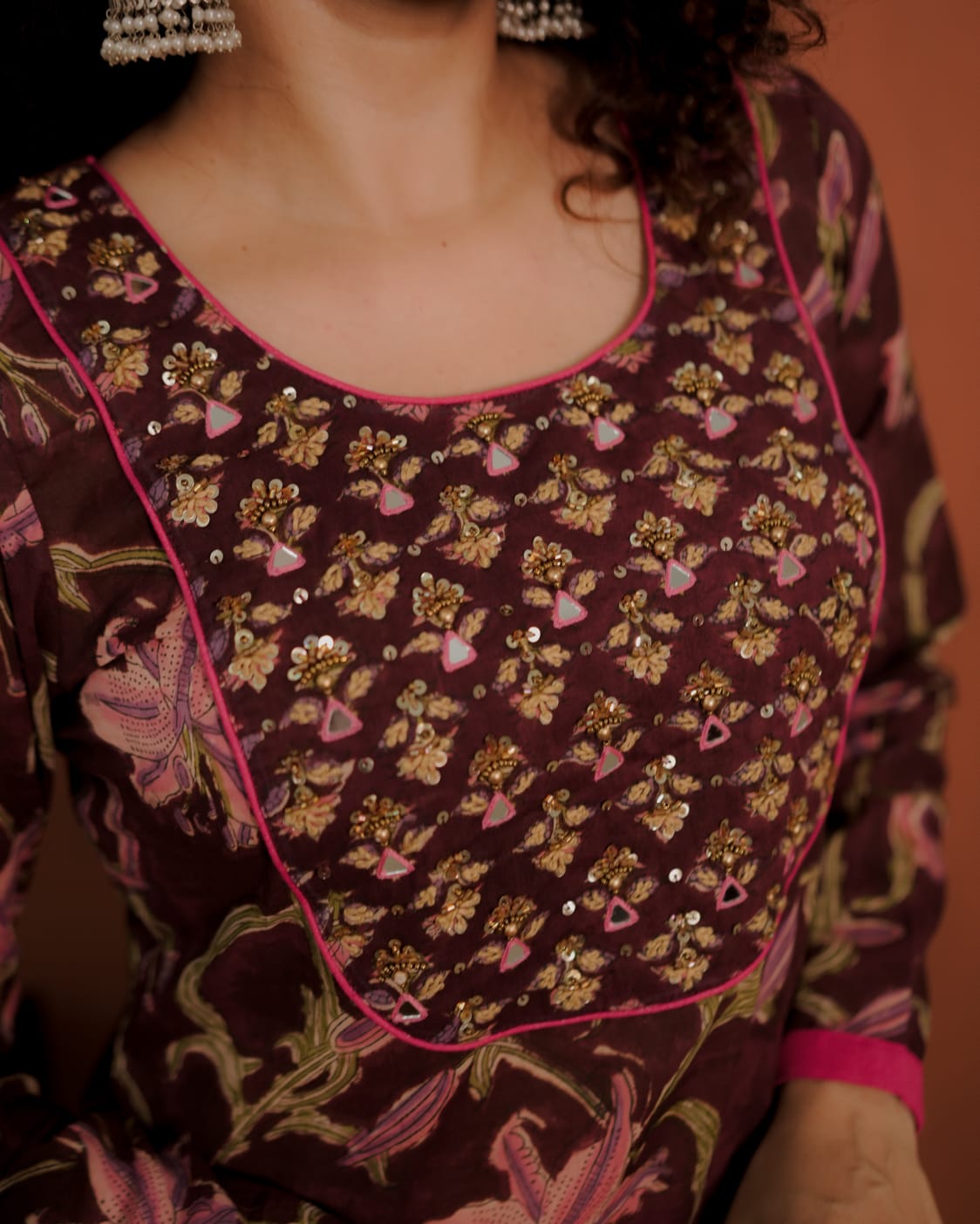 RS.1200/- (50%Off on MRP Rs.2400/-)(Code-1792BK)