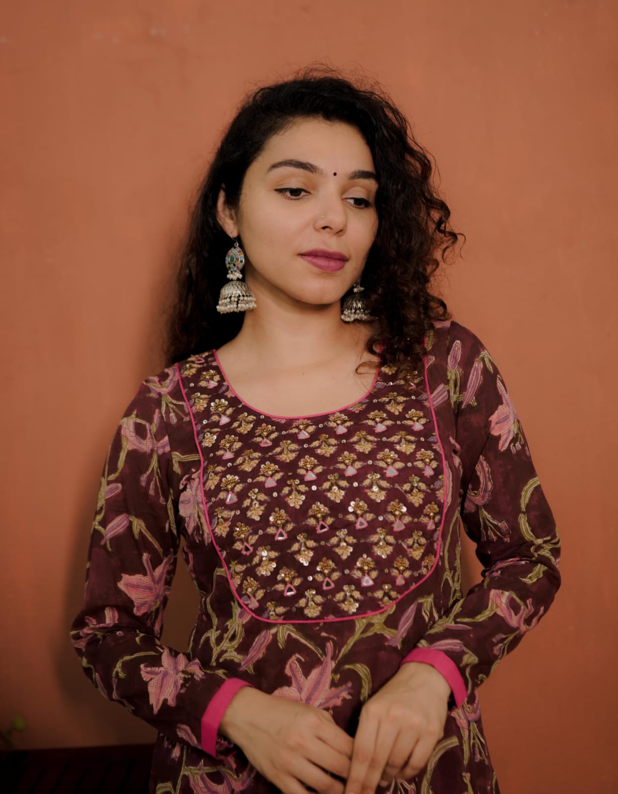 RS.1200/- (50%Off on MRP Rs.2400/-)(Code-1792BK)