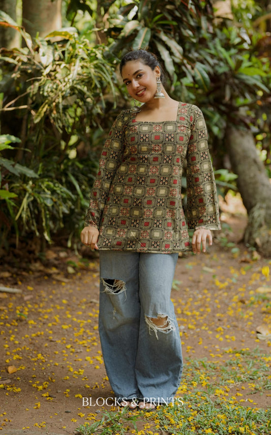 Short Top (Code-2113 BK)