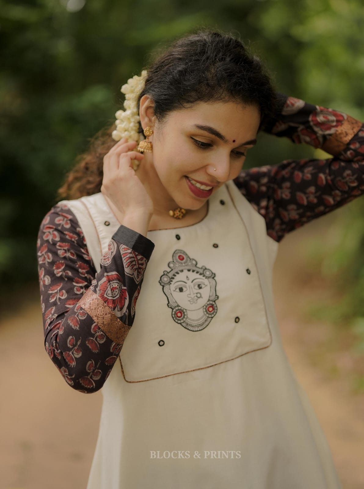 RS .950/- (50% Off on MRP Rs.1900/-) (Code-1845 BK)