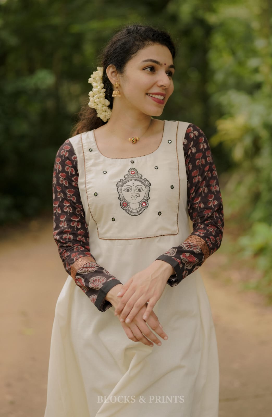 RS .950/- (50% Off on MRP Rs.1900/-) (Code-1845 BK)