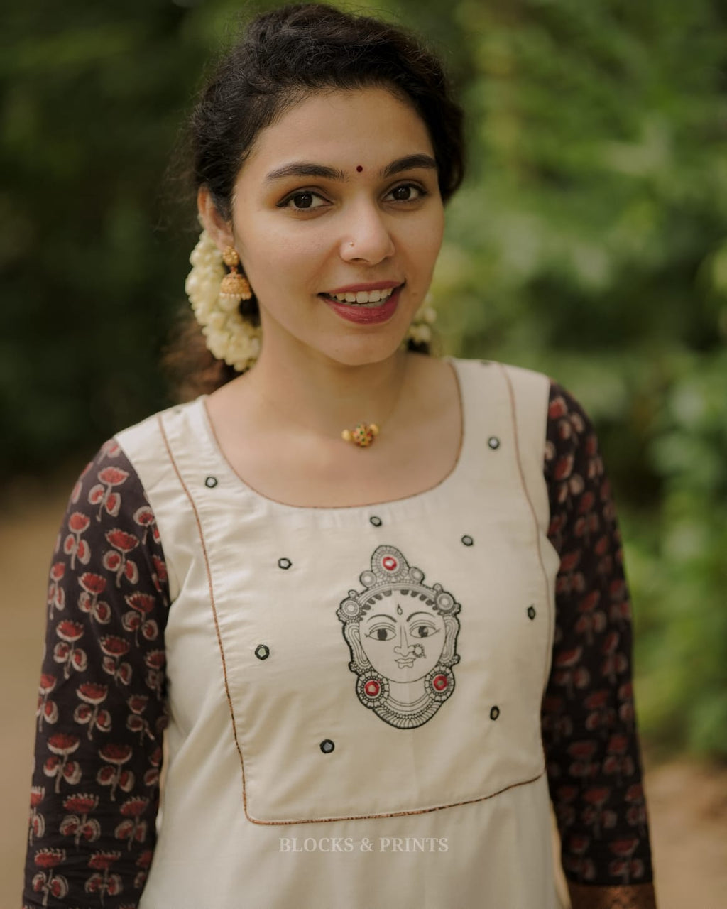 RS .950/- (50% Off on MRP Rs.1900/-) (Code-1845 BK)