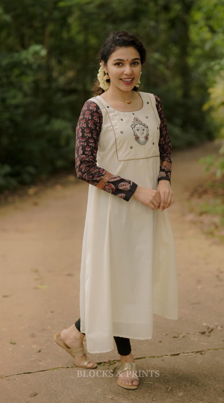 RS .950/- (50% Off on MRP Rs.1900/-) (Code-1845 BK)