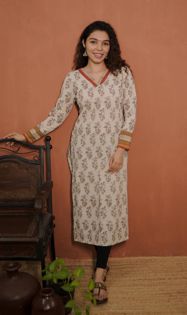 RS .600/- (50% Off on MRP Rs.1200/-)(Code -1831 BK)