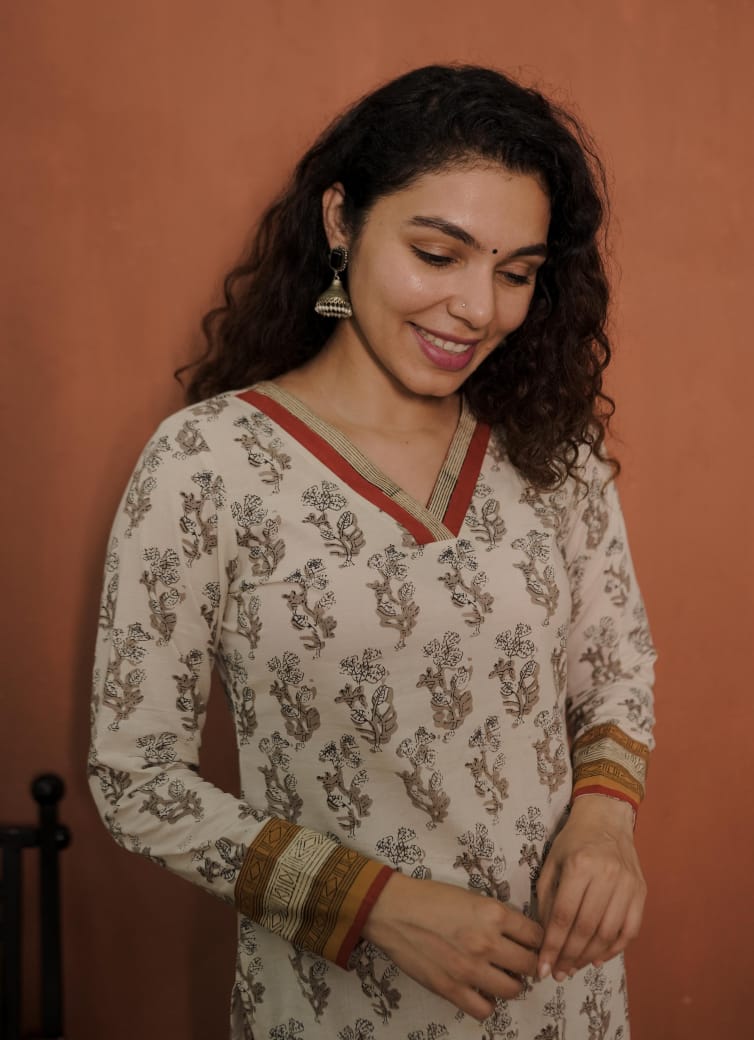 RS .600/- (50% Off on MRP Rs.1200/-)(Code -1831 BK)