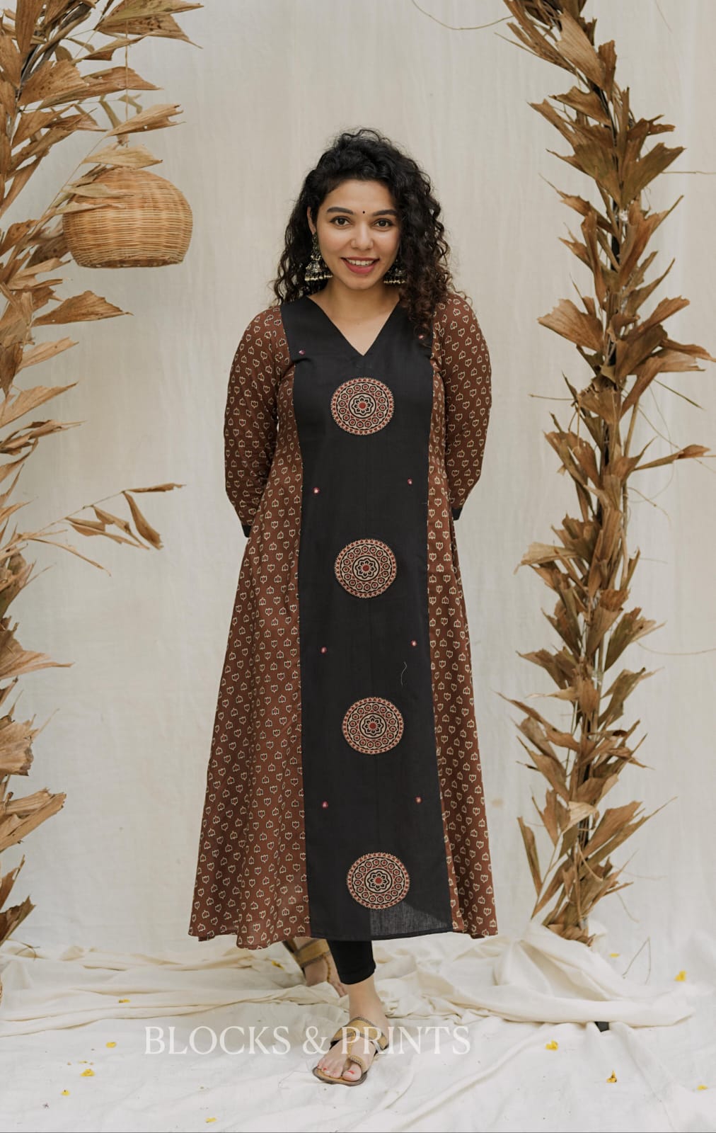 Designer Kurthi (Code - 2075 BK)