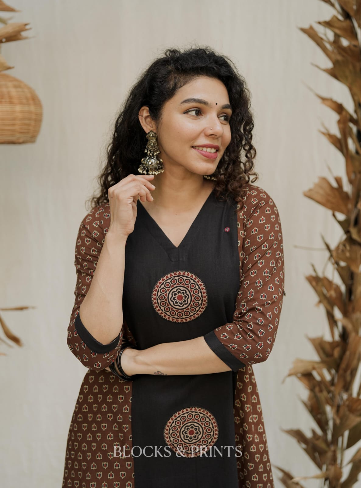 Designer Kurthi (Code - 2075 BK)