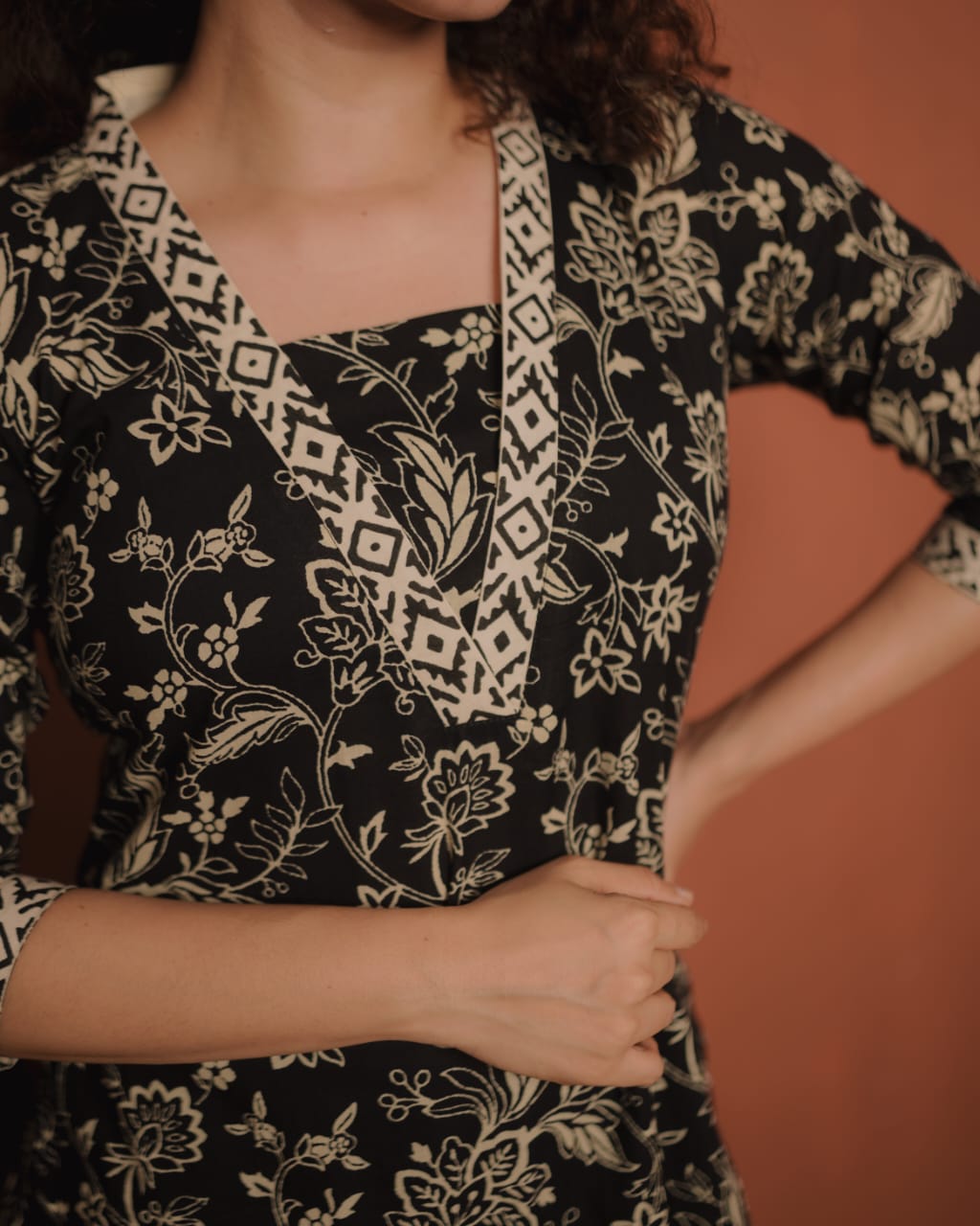 RS .440/- (50% Off on MRP Rs.880/-) (Code - 1925 BK)