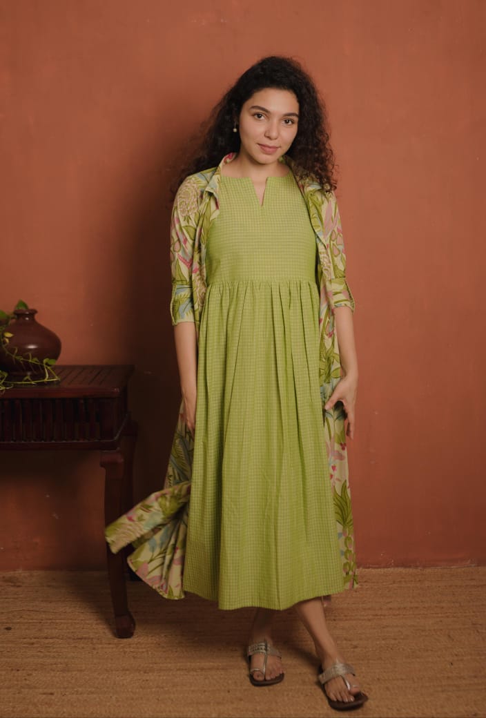 RS .750/- (50% Off on MRP Rs.1500/-) (Code - 1930 BK)