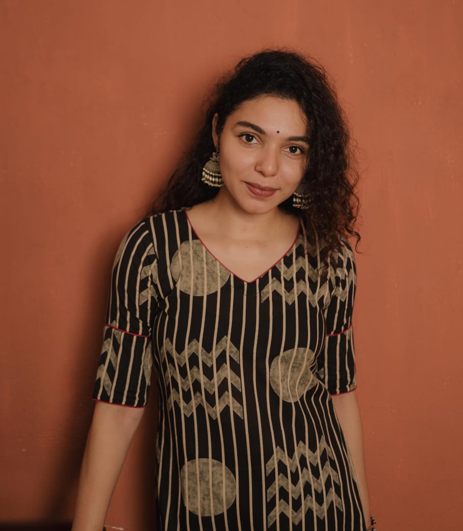 RS .700/- (50% Off on MRP Rs.1400/-) (Code - 1938 BK)