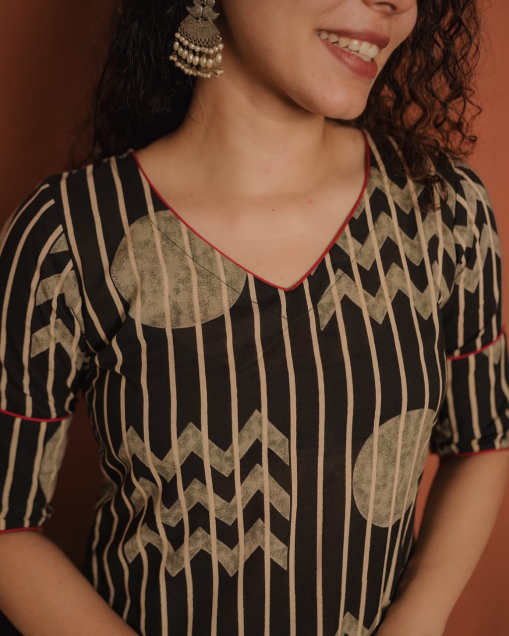 RS .700/- (50% Off on MRP Rs.1400/-) (Code - 1938 BK)