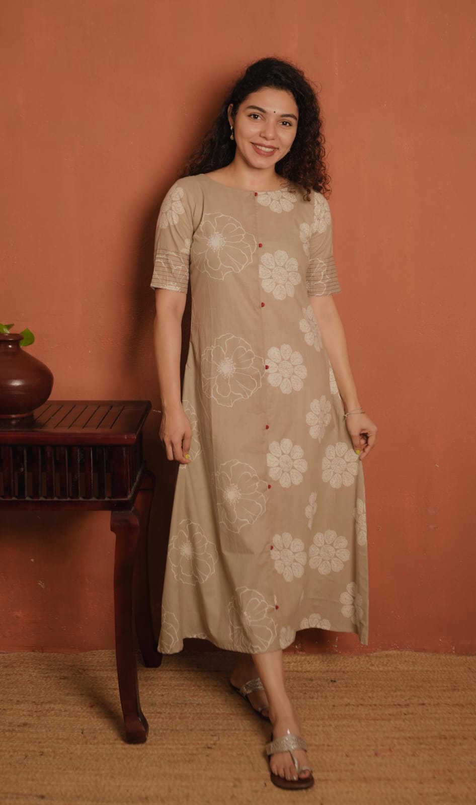 RS.550/- (50%Off on MRP Rs.1100/-) (Code - 1942 BK)