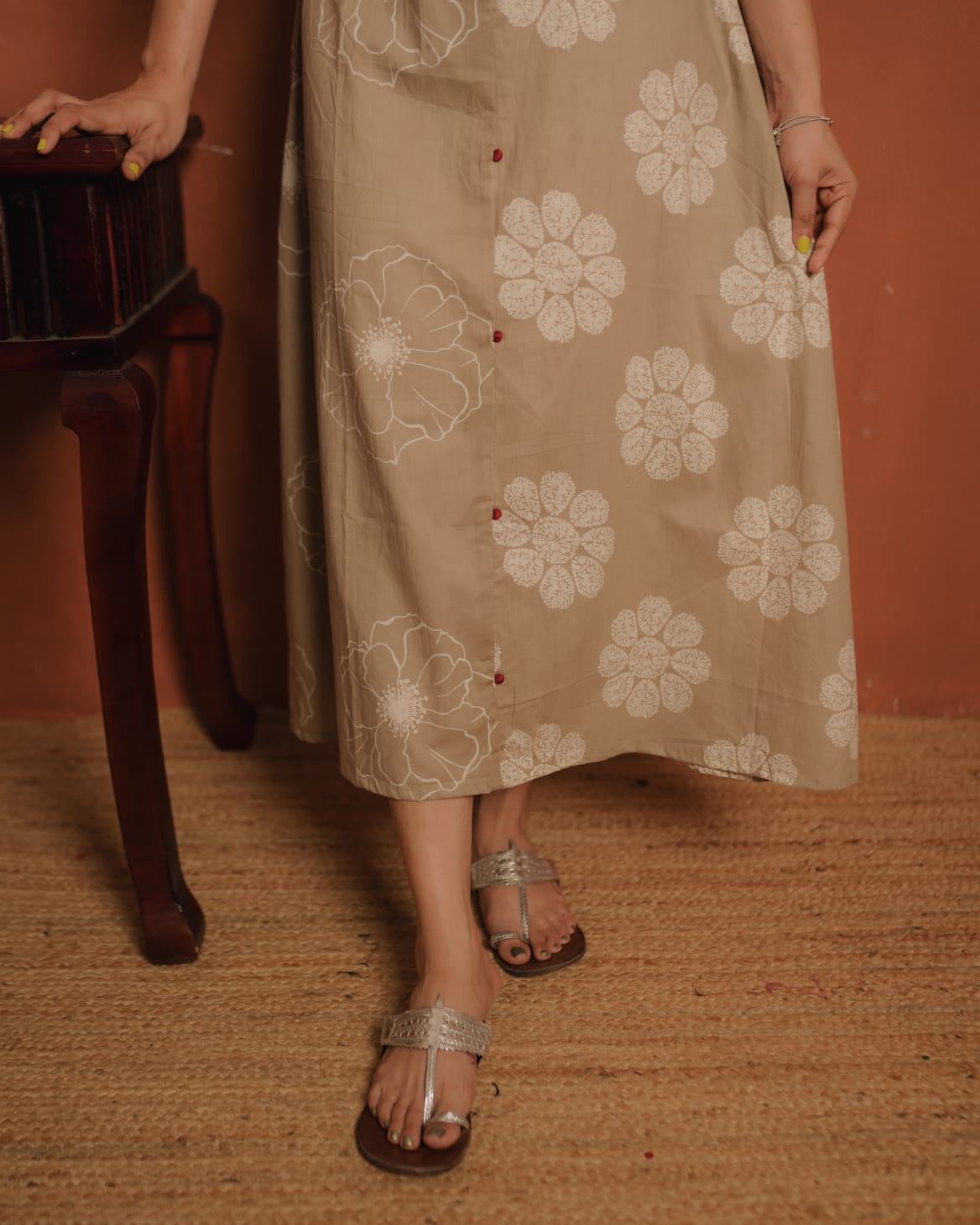 RS.550/- (50%Off on MRP Rs.1100/-) (Code - 1942 BK)
