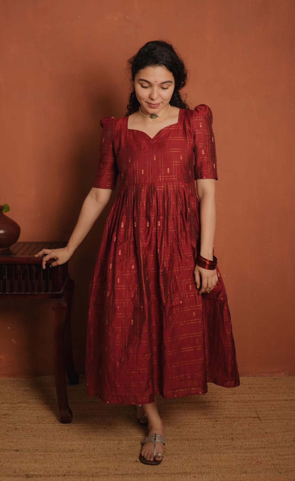 RS.700/- (50%Off on MRP Rs.1400/-) (Code - 1944 BK)