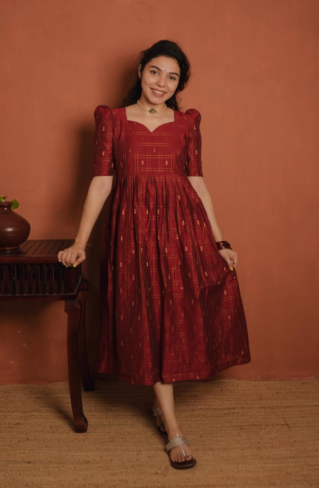 RS.700/- (50%Off on MRP Rs.1400/-) (Code - 1944 BK)