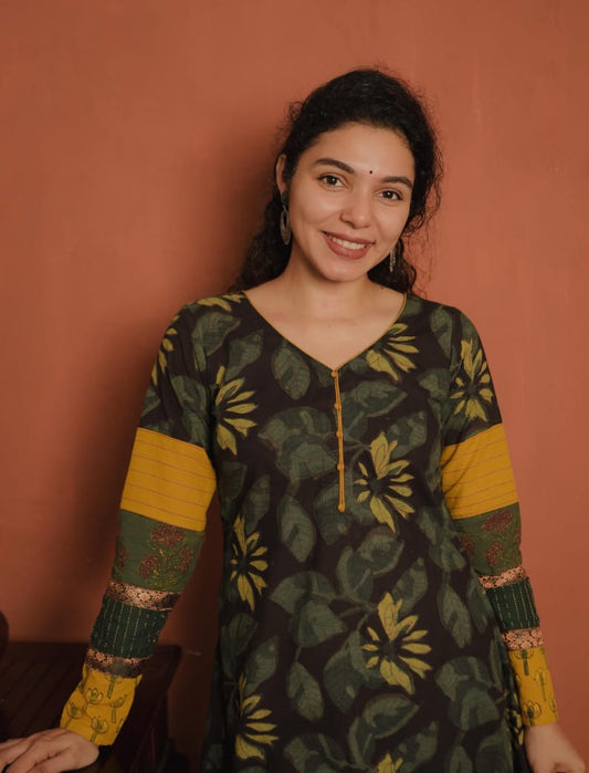 Designer Kurthi (Code - 1941 BK)