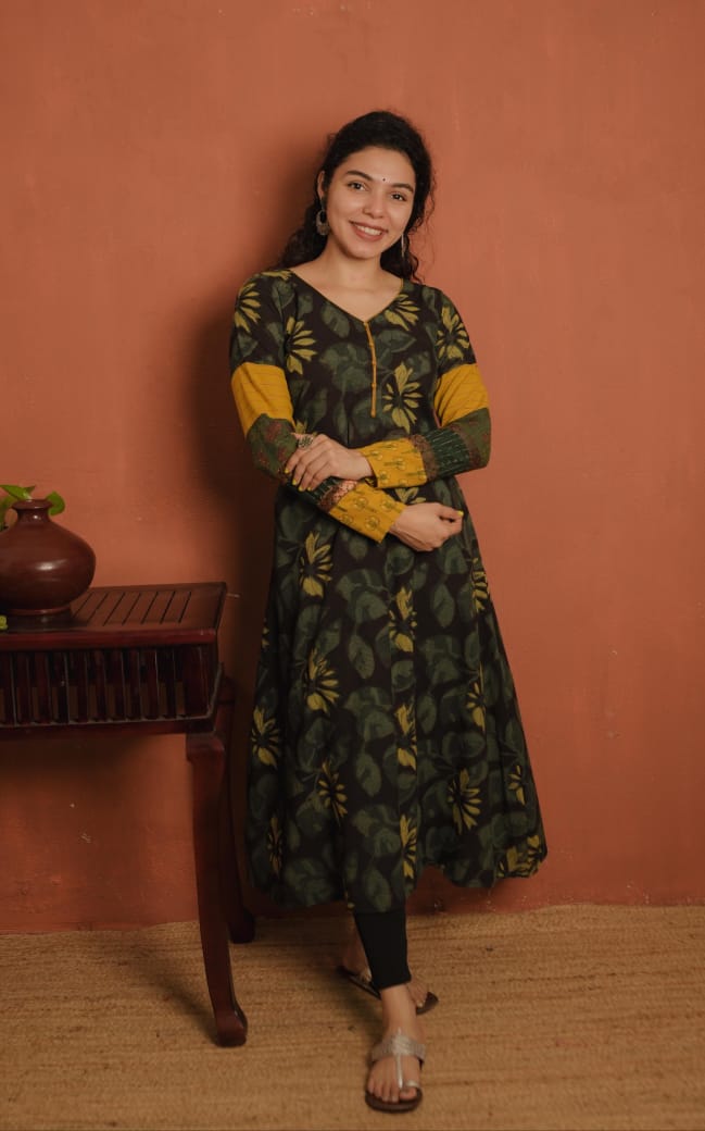 RS.950/- (50%Off on MRP Rs.1900/-) (Code - 1941 BK)