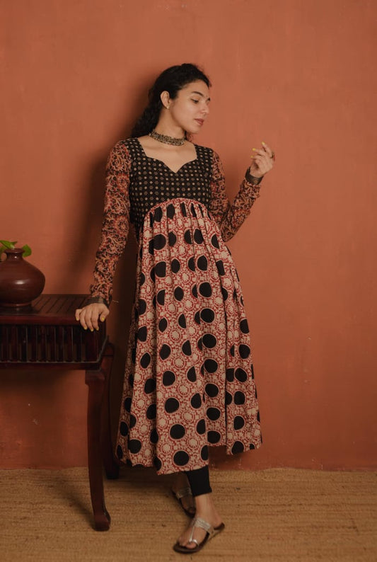 Designer Kurthi (Code - 1950 BK)