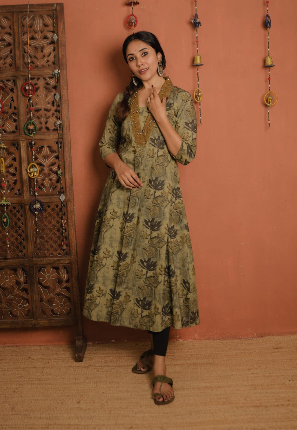 RS.700/- (50%Off on MRP Rs.1400/-) (Code - 1919 BK )
