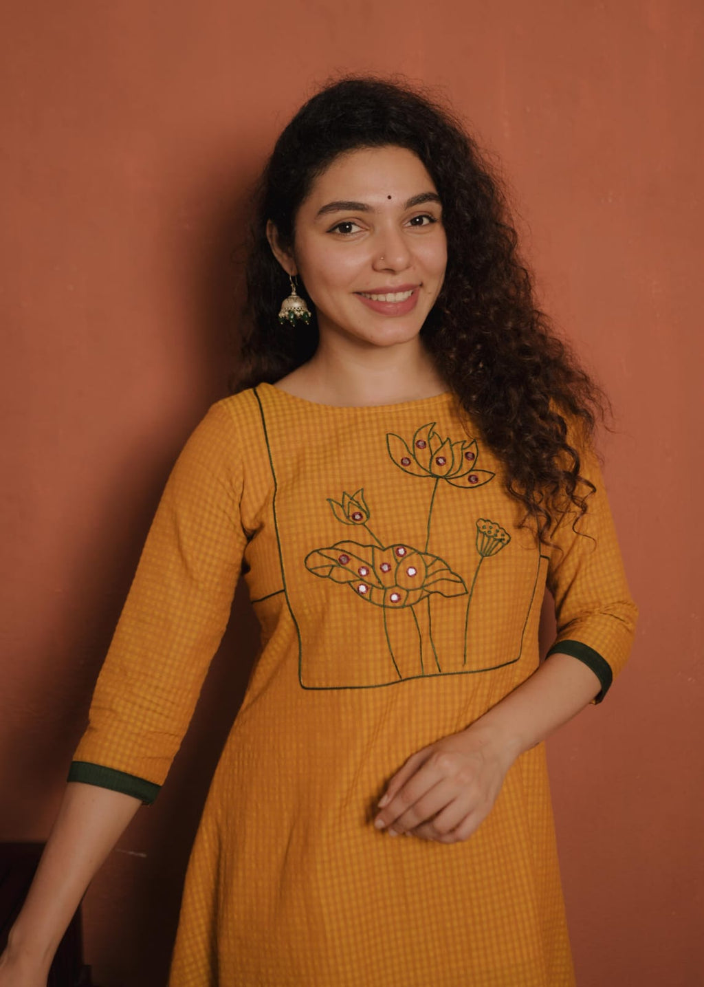 RS .640/- (50% Off on MRP Rs.1280/-)(Code - 1932 BK)