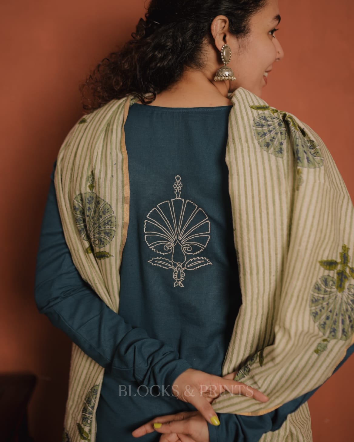 RS.800/- (50%Off on MRP Rs.1600/-) (Code - 1954 bk)