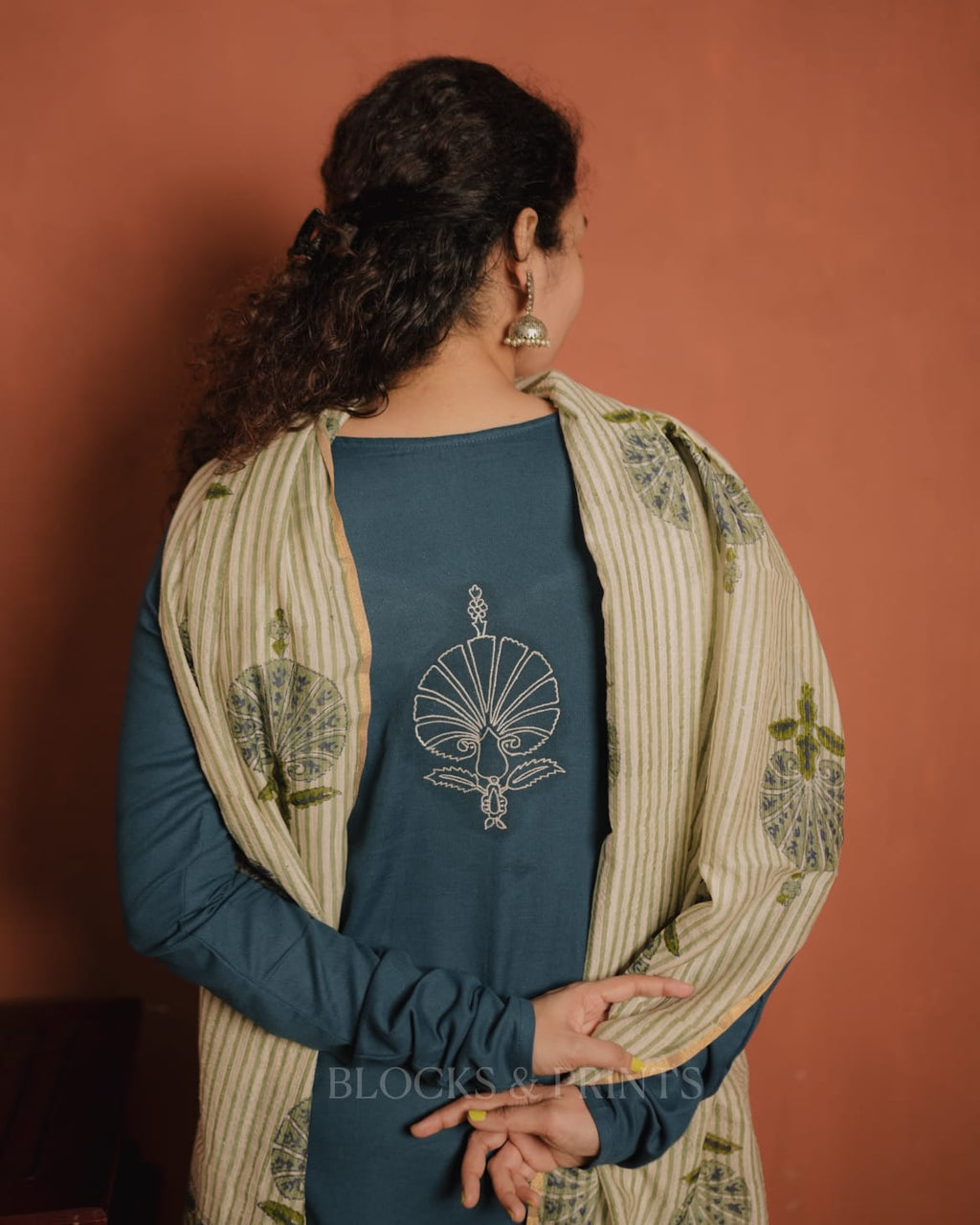 RS.800/- (50%Off on MRP Rs.1600/-) (Code - 1954 bk)