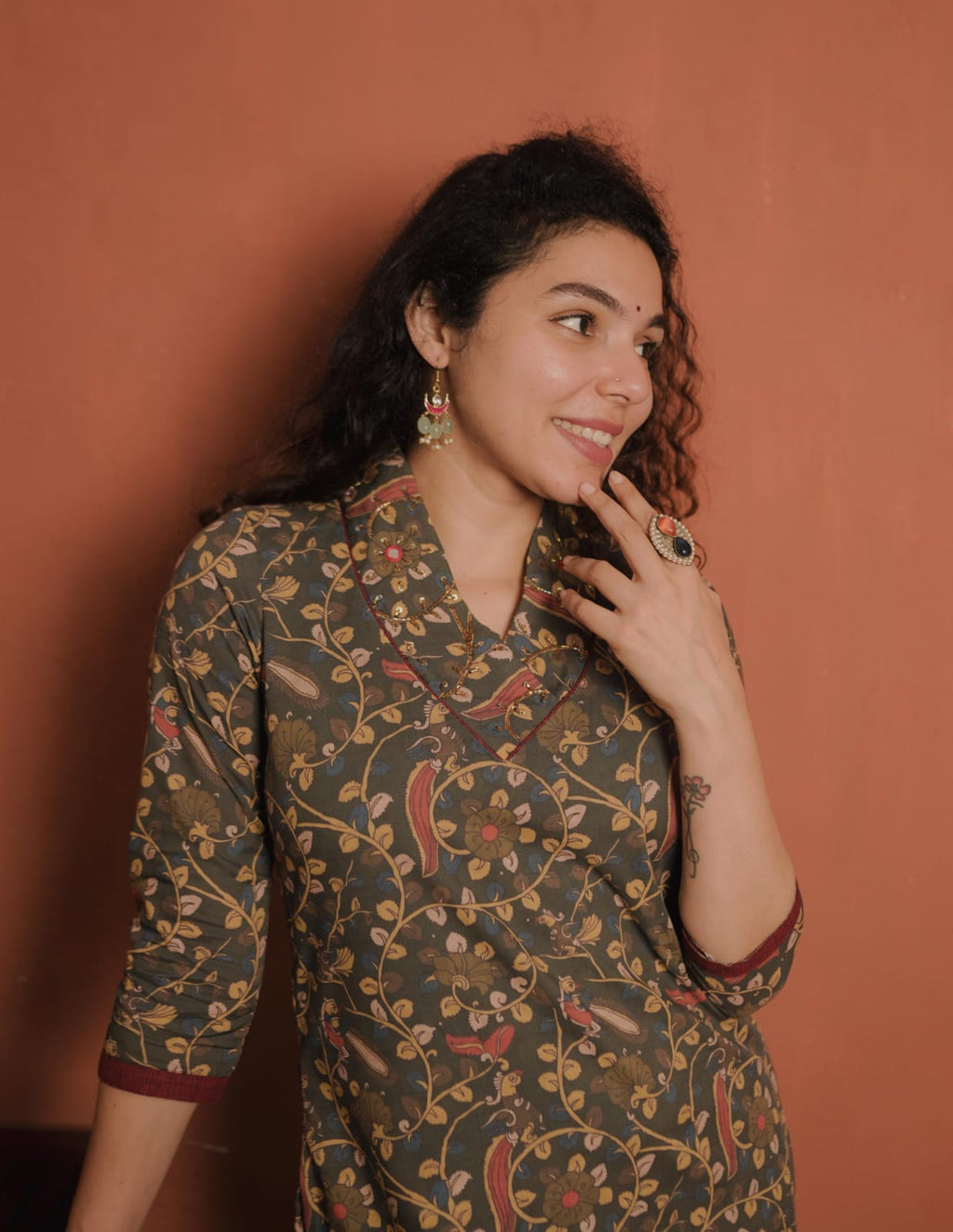 RS.750/- (50%Off on MRP Rs.1500/-) (Code - 1931 BK)