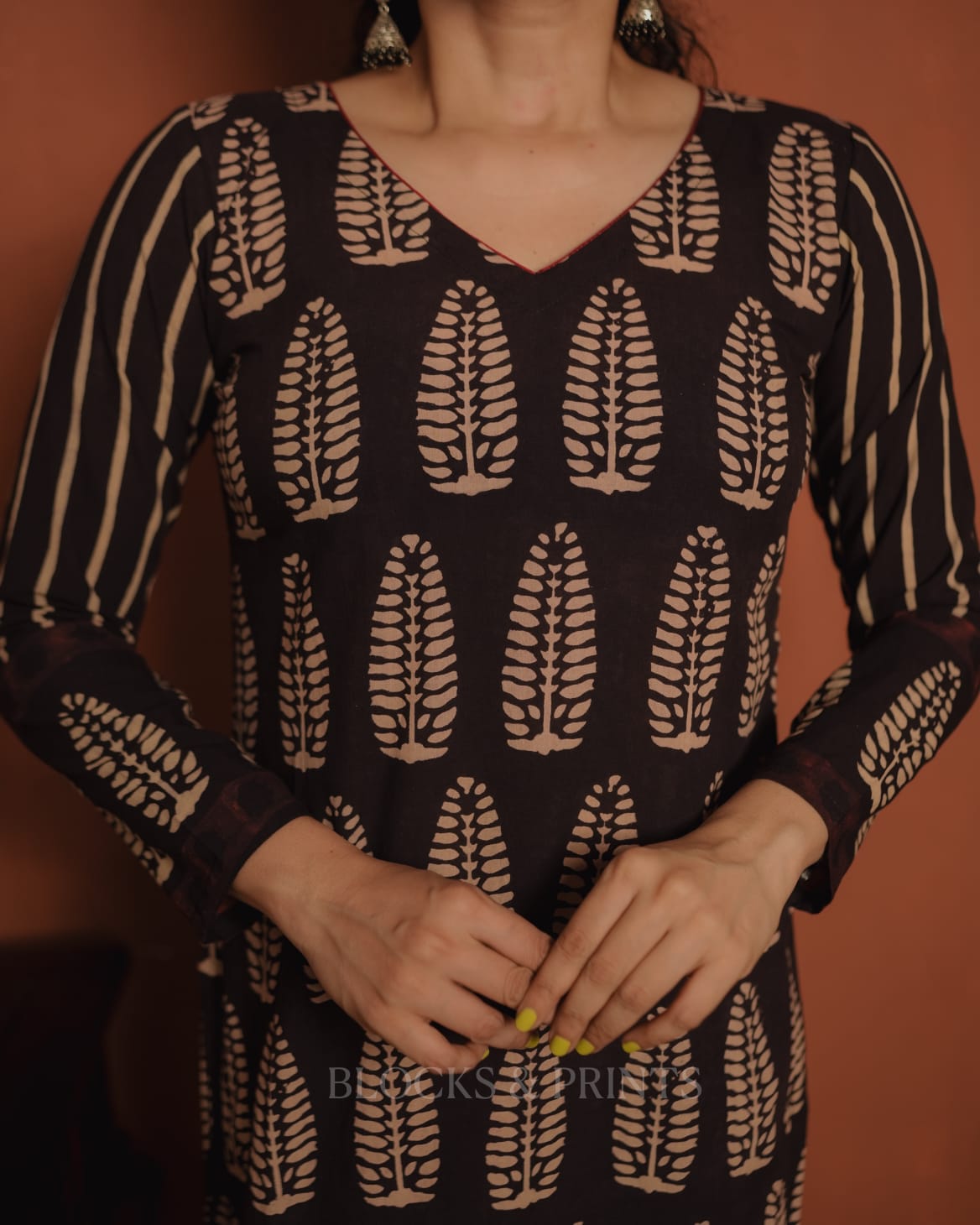 RS.700/- (50%Off on MRP Rs.1400/-)(Code - 1960 BK)