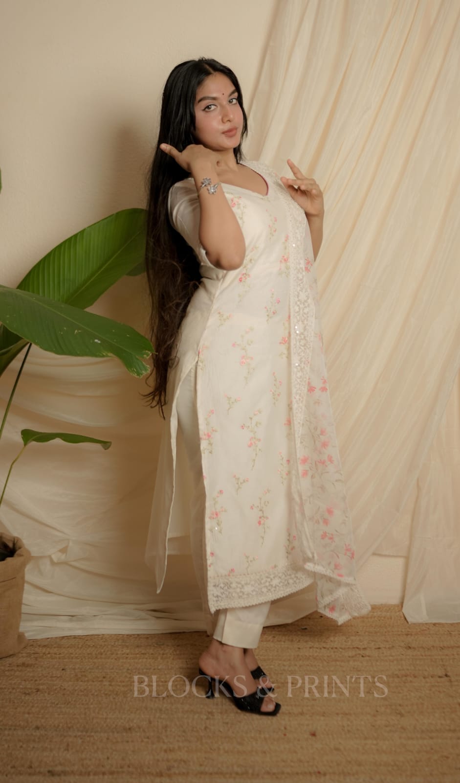 RS.900/- (50%Off on MRP Rs.1800/-) (Code - 1963 BK)