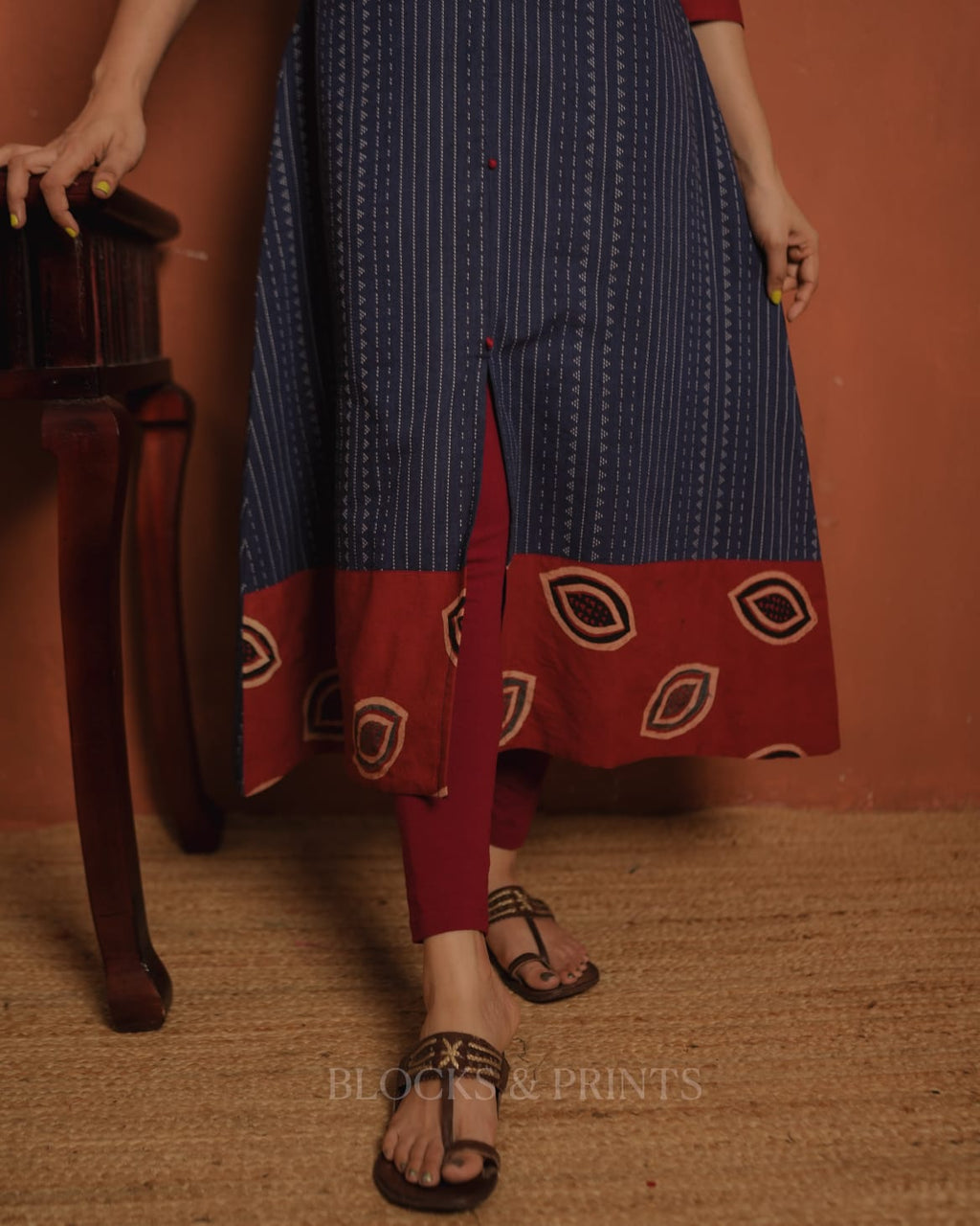 RS.640/- (50%Off on MRP Rs.1280/-)(Code - 1945 BK)
